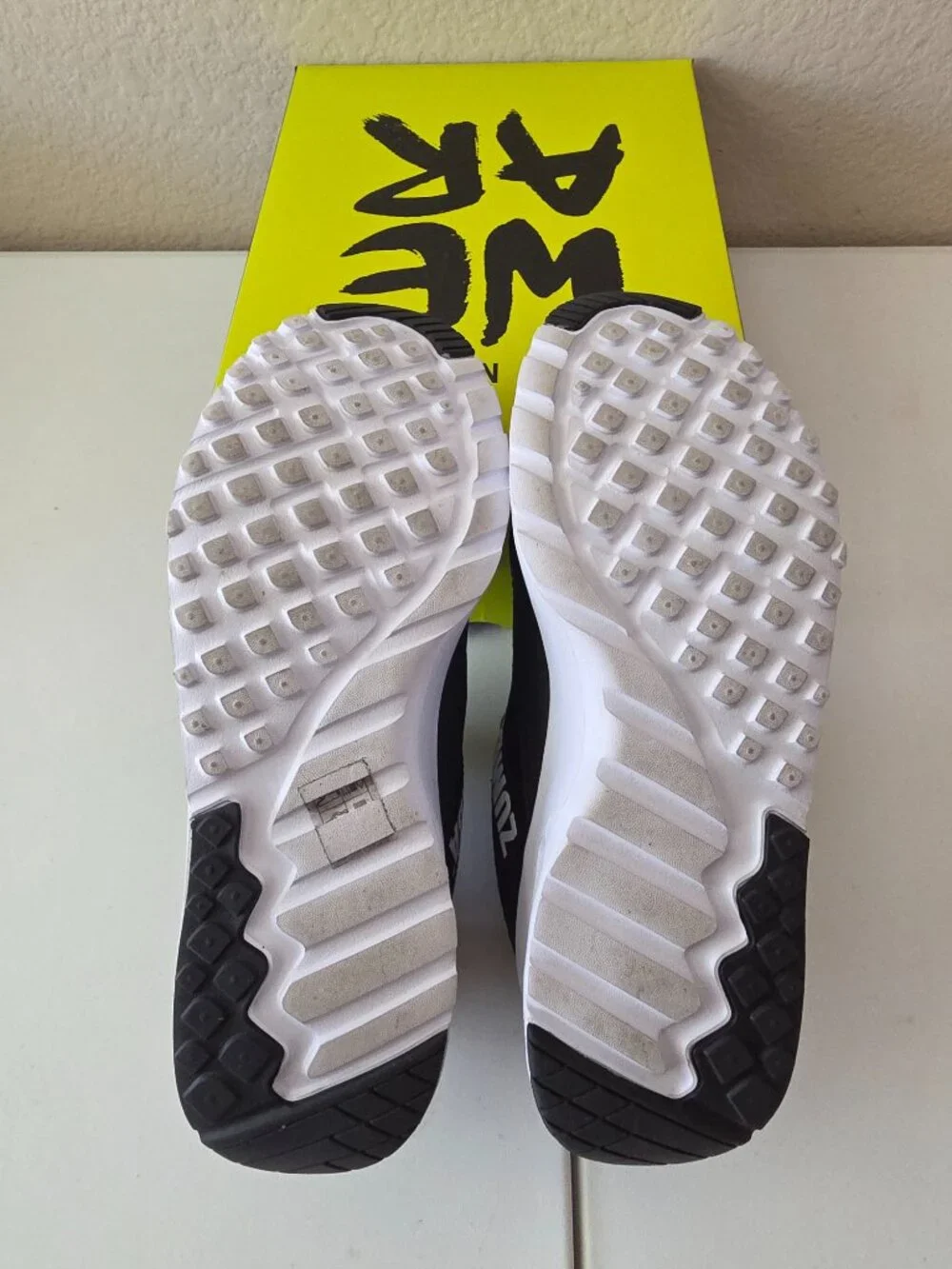 Zumba Air Classic Sneaker Shoes Women 7.5 Black